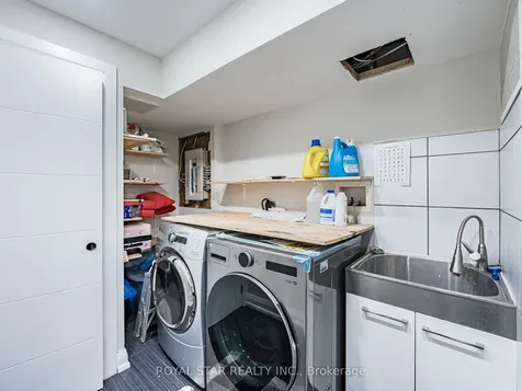 74 Montrose Avenue Toronto ON M6J 2T7