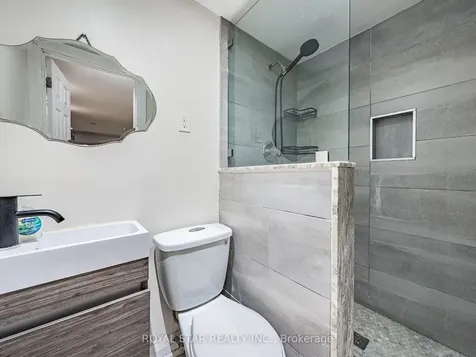 74 Montrose Avenue Toronto ON M6J 2T7