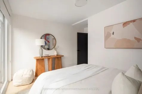14 Wellesley Avenue Toronto ON M4X 1V3