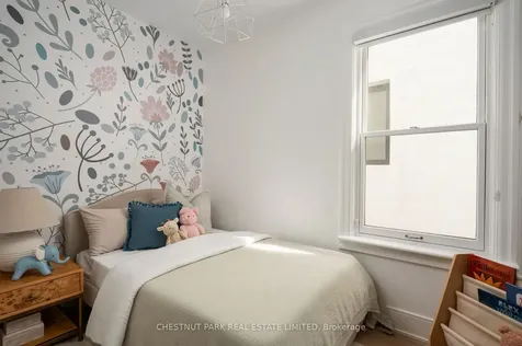 14 Wellesley Avenue Toronto ON M4X 1V3