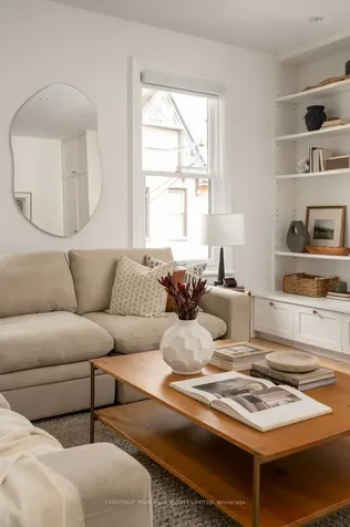 14 Wellesley Avenue Toronto ON M4X 1V3