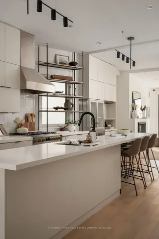 14 Wellesley Avenue Toronto ON M4X 1V3