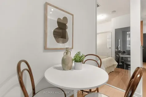 89 Dunfield Avenue Toronto ON M4S 0A4