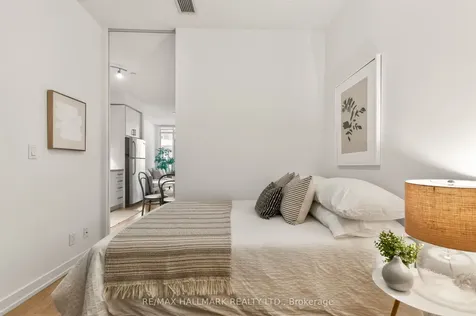 89 Dunfield Avenue Toronto ON M4S 0A4
