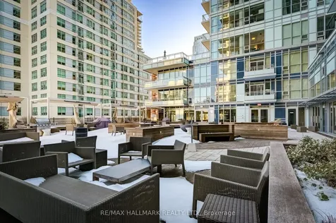 89 Dunfield Avenue Toronto ON M4S 0A4