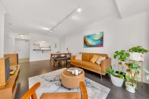 800 Spadina Road Toronto ON M5P 3N2