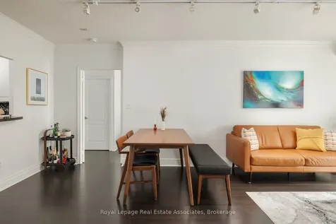 800 Spadina Road Toronto ON M5P 3N2
