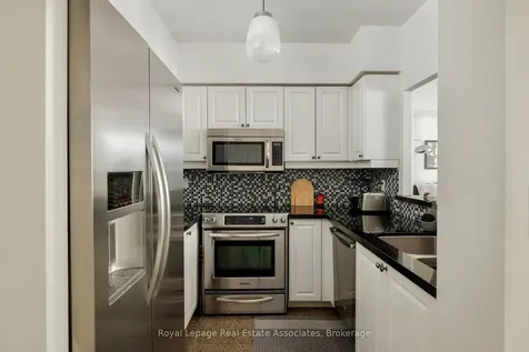 800 Spadina Road Toronto ON M5P 3N2