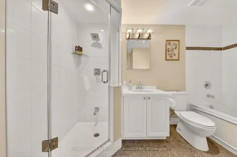 800 Spadina Road Toronto ON M5P 3N2