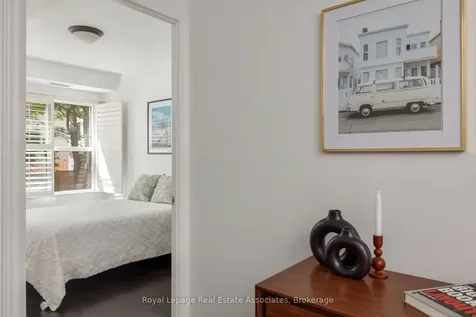 800 Spadina Road Toronto ON M5P 3N2