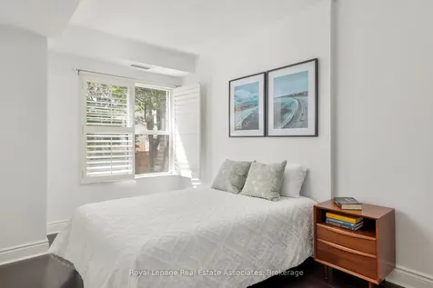 800 Spadina Road Toronto ON M5P 3N2