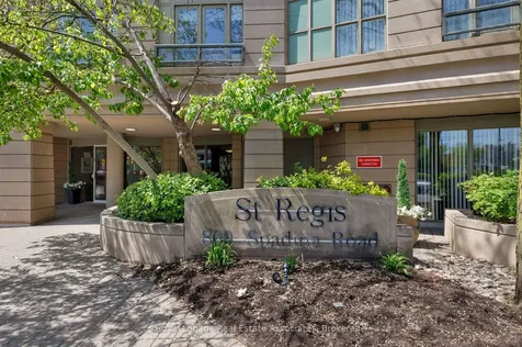 800 Spadina Road Toronto ON M5P 3N2