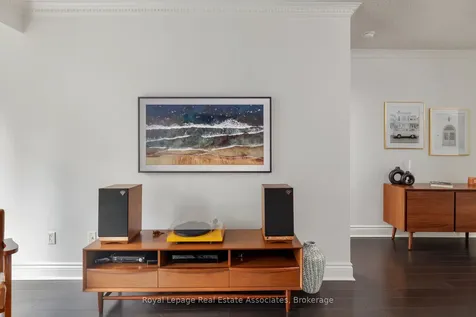 800 Spadina Road Toronto ON M5P 3N2