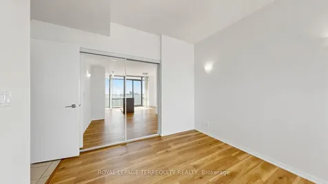 832 Bay Street Toronto ON M5S 1Z6