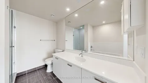 832 Bay Street Toronto ON M5S 1Z6
