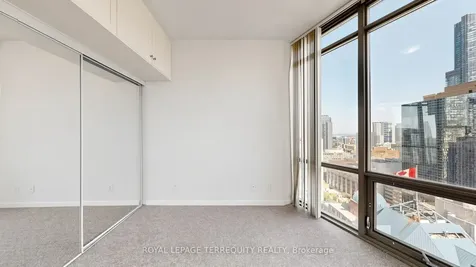832 Bay Street Toronto ON M5S 1Z6