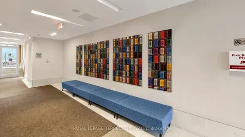 832 Bay Street Toronto ON M5S 1Z6
