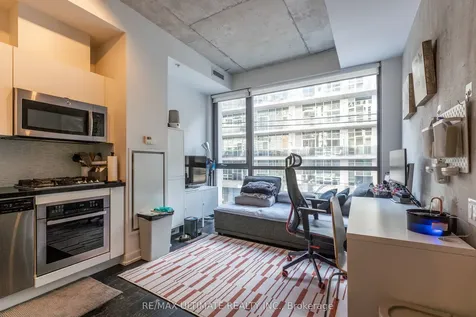 39 Brant Street Toronto ON M5V 0M8