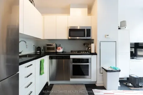 39 Brant Street Toronto ON M5V 0M8
