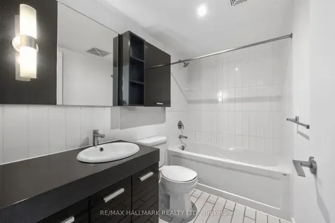 19 Singer Court Toronto ON M2K 0B2