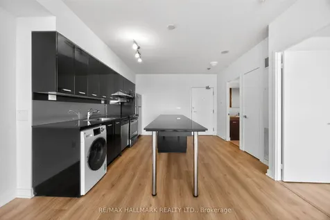 19 Singer Court Toronto ON M2K 0B2