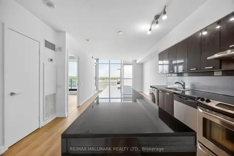 19 Singer Court Toronto ON M2K 0B2