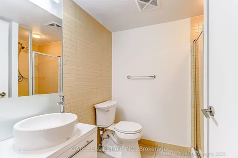 21 Carlton Street Toronto ON M5B 1L3