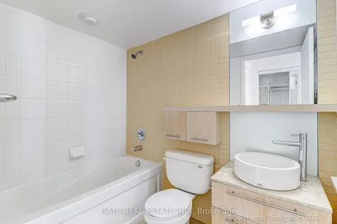 21 Carlton Street Toronto ON M5B 1L3