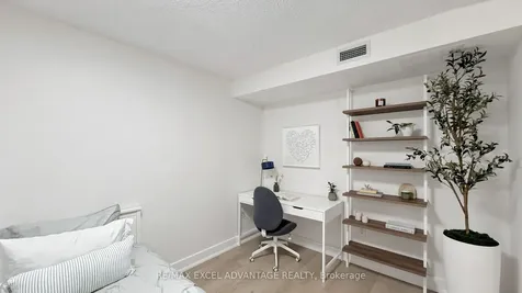 4K Spadina Avenue Toronto ON M5V 3Y9