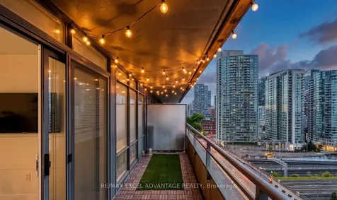 4K Spadina Avenue Toronto ON M5V 3Y9