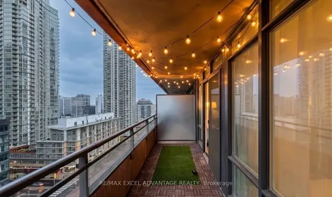 4K Spadina Avenue Toronto ON M5V 3Y9