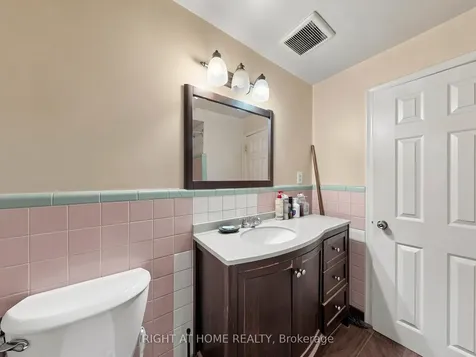 73 Garthdale Court Toronto ON M3H 5P7