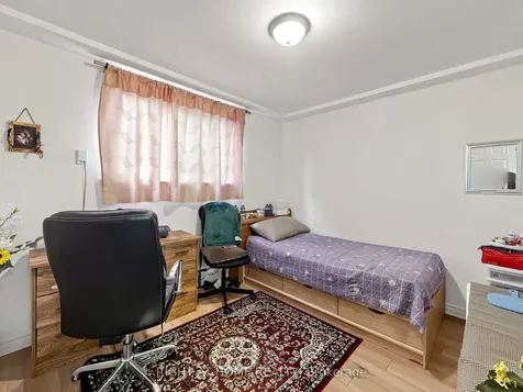 73 Garthdale Court Toronto ON M3H 5P7
