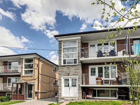 73 Garthdale Court Toronto ON M3H 5P7
