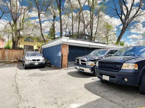 73 Garthdale Court Toronto ON M3H 5P7