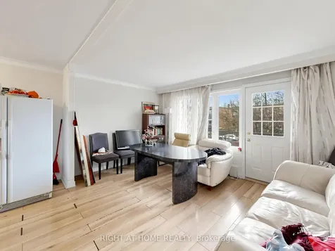 73 Garthdale Court Toronto ON M3H 5P7