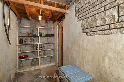22 Barksdale Avenue Toronto ON M3H 4S3
