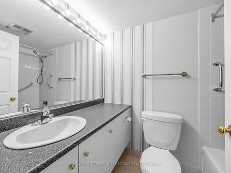 211 St Patrick Street Toronto ON M5T 2Y9