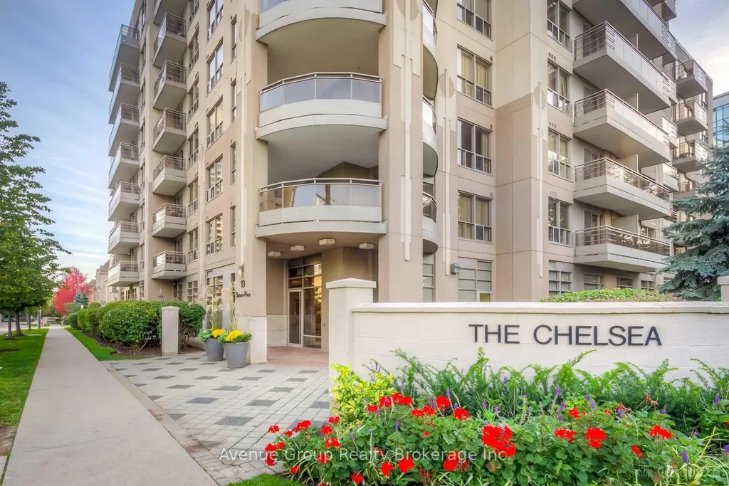 19 Barberry Place Toronto ON M2K 3E3