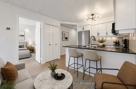 19 Barberry Place Toronto ON M2K 3E3