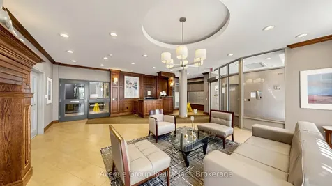 19 Barberry Place Toronto ON M2K 3E3
