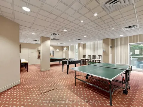 19 Barberry Place Toronto ON M2K 3E3