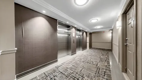 19 Barberry Place Toronto ON M2K 3E3