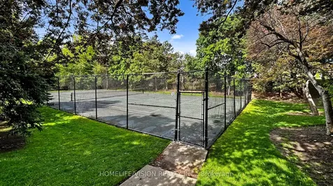 205 Wynford Drive Toronto ON M3C 3P4