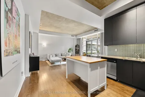 19 Brant Street Toronto ON M5V 2L2