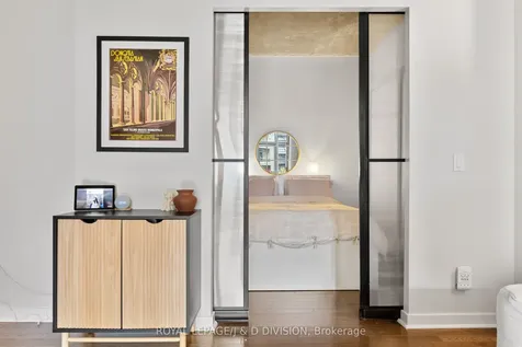 19 Brant Street Toronto ON M5V 2L2