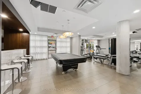 19 Brant Street Toronto ON M5V 2L2