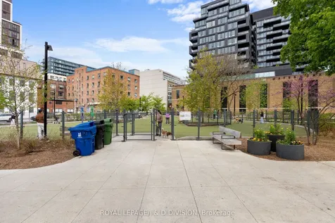 19 Brant Street Toronto ON M5V 2L2