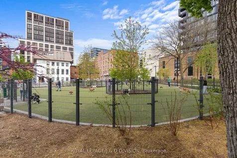 19 Brant Street Toronto ON M5V 2L2