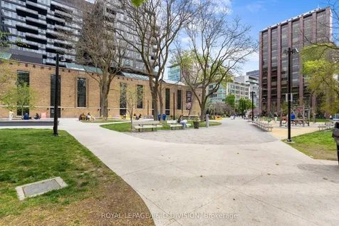 19 Brant Street Toronto ON M5V 2L2
